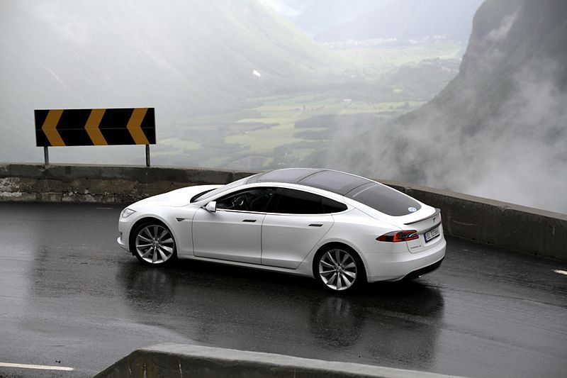 EV Rally Trollstigen Tesla Model S